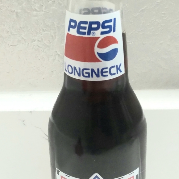 Vintage 1970’s Pepsi Soda Glass Bottle Commemorative Nascar Richard Petty - Picture 2 of 4